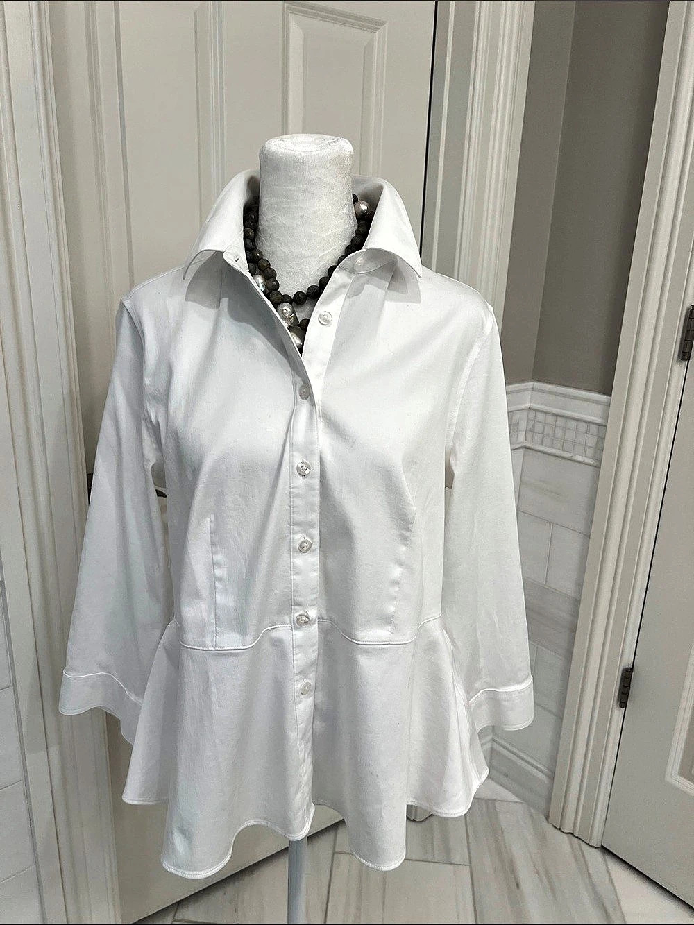 Chico's No Iron Peplum Pleated Shirt White Size 0 in chicos brand